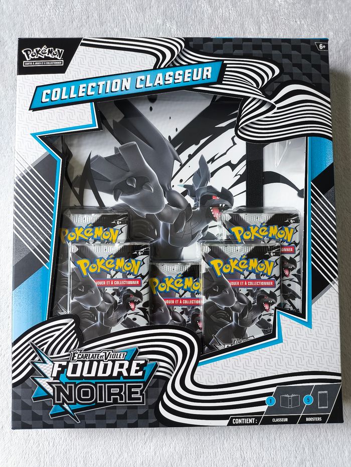 Coffret classeur foudre noir EV 10.5 pokémon