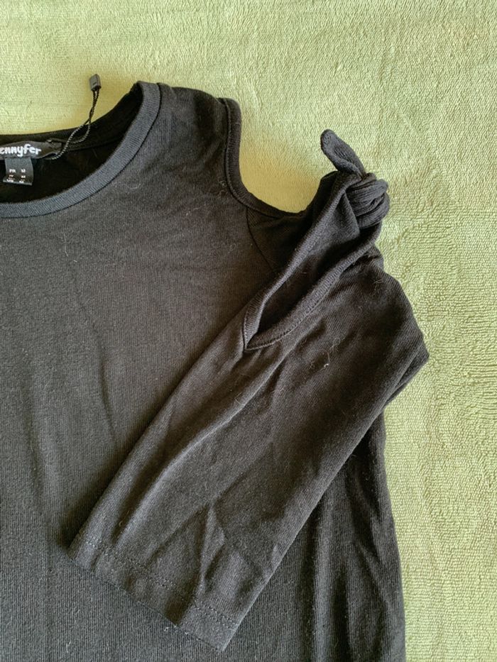 T-shirt épaules nues - photo numéro 2