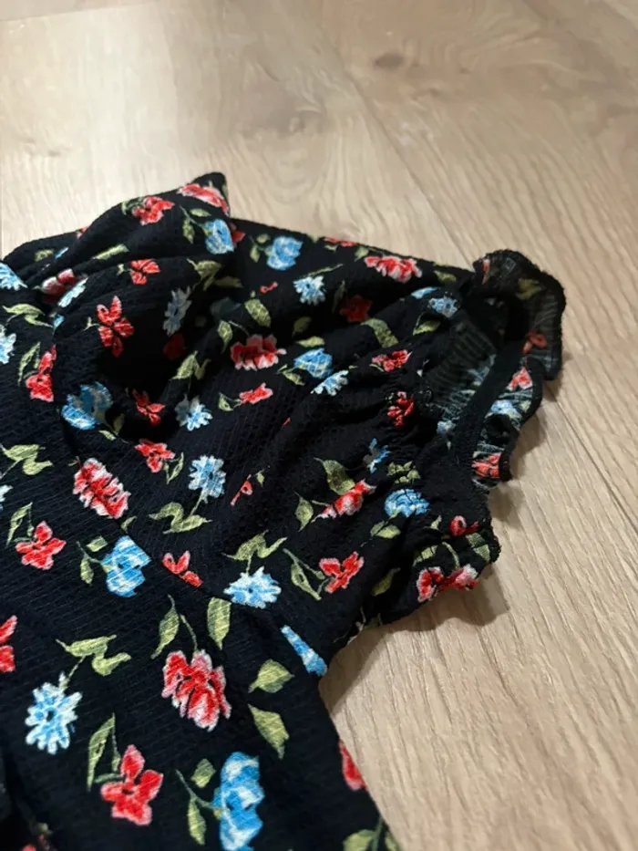 Robe noir à fleur - photo numéro 3