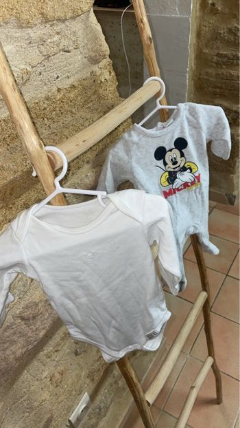 Body et pyjama Mickey