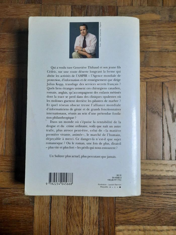 Livre: Les maîtres de la vie de Sulitzer. - photo numéro 2