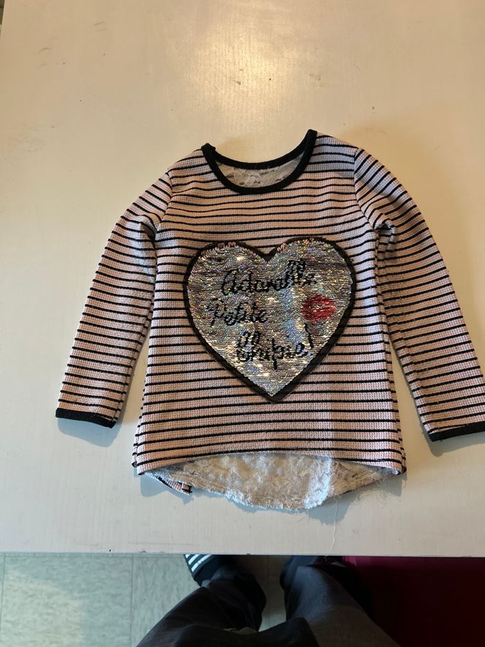 Vend ensemble haut fille 3 ans - photo numéro 7