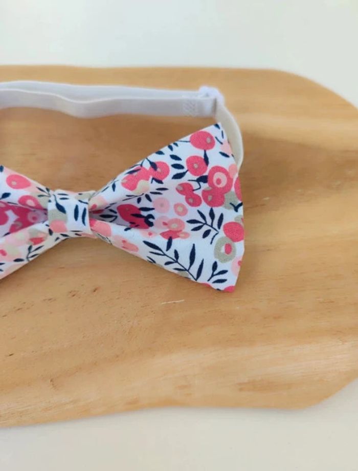 Noeud papillon pour enfant Motif fleuri / liberty rose Wiltshire - photo numéro 3