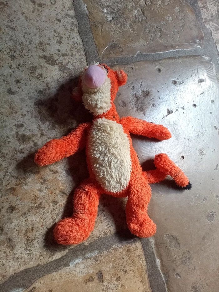 Peluche Tigrou Disney - photo numéro 2