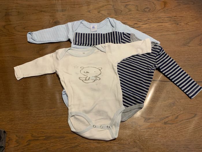 Lot de 11 bodies manches longues et courtes - photo numéro 3