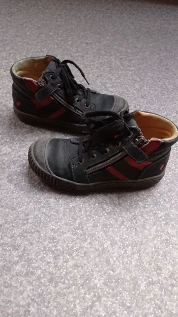 Bottines GBB garçon p.30 bout abîmé (mon fils a traîné les pieds)