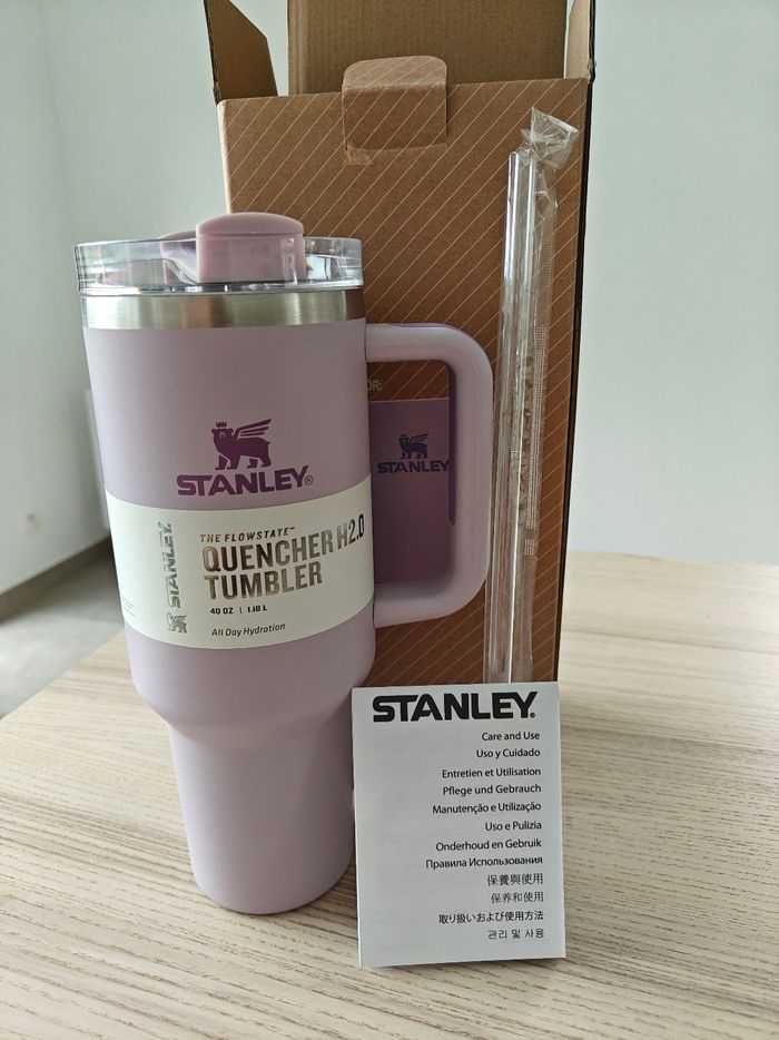 Stanley cup mauve