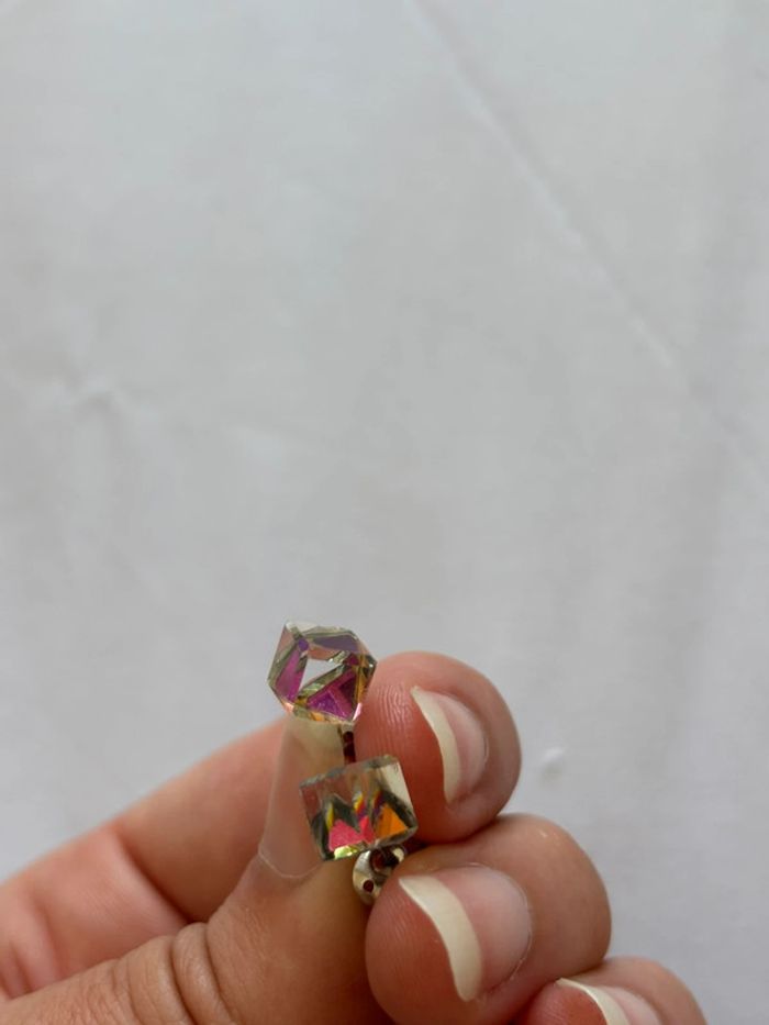 Petite boucles d’oreilles style diamant transparent holographique acier inoxydable neuve