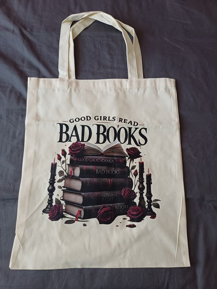 Tote bag