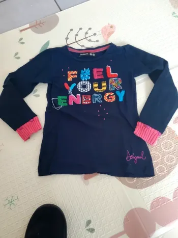 T-shirt manche longue desigual 7 8 ans