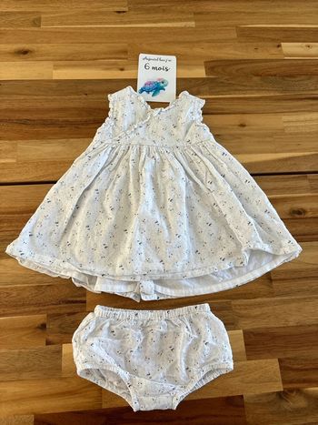Robe blanche et culotte assortie