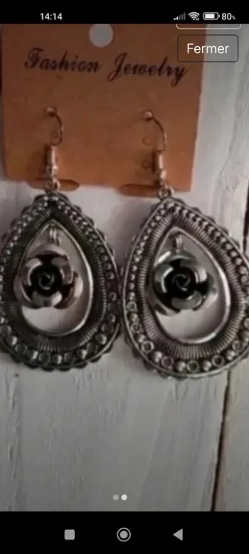 Très belles boucles d'oreilles