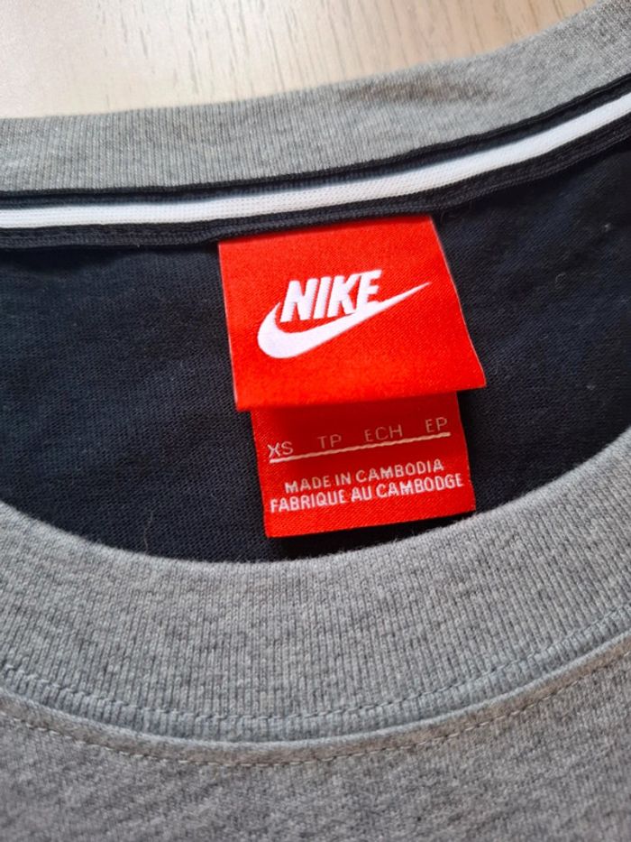 T-shirt cropped Nike - photo numéro 3