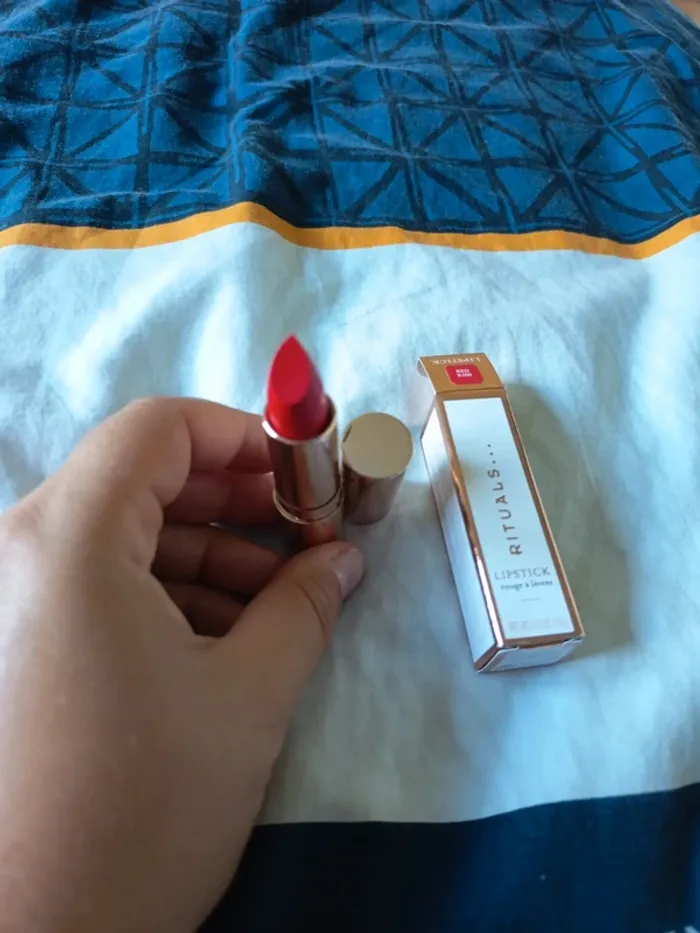 Rouge à lèvres red kiss Rituals