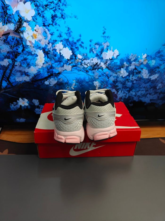 Nike Zoom Vomero 5 Photon Mousse Rose Poussière Taille 37.5 - photo numéro 4