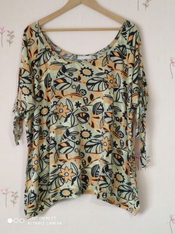 Tee-shirt manches courtes femme taille 54/56