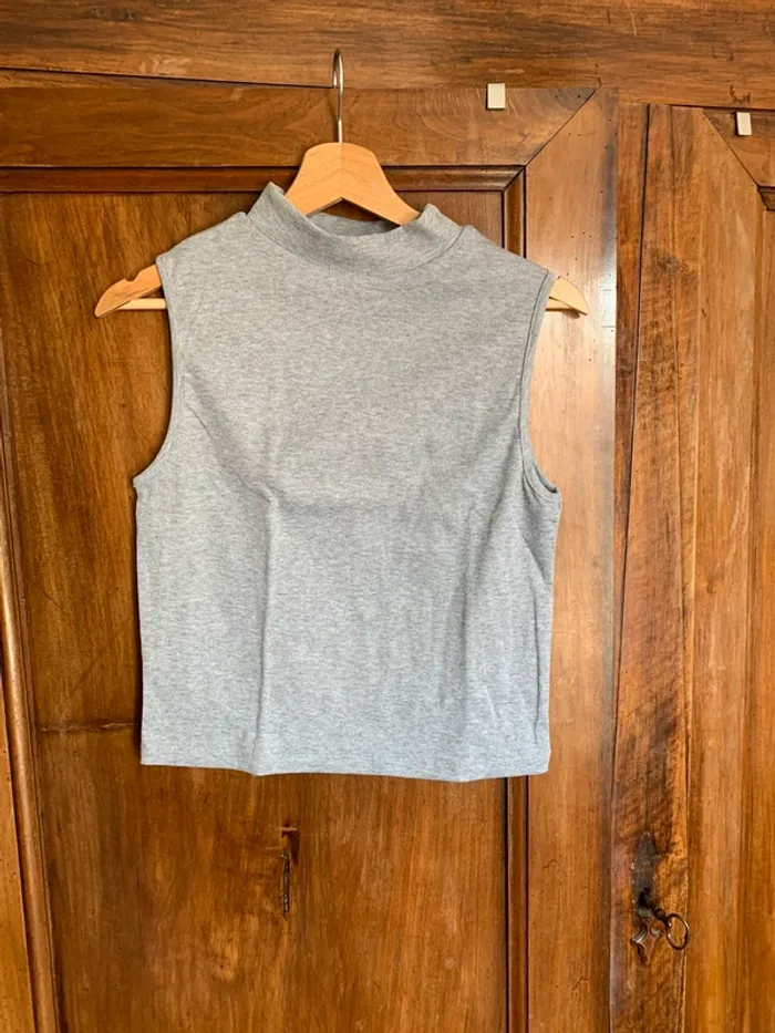 Croc top
