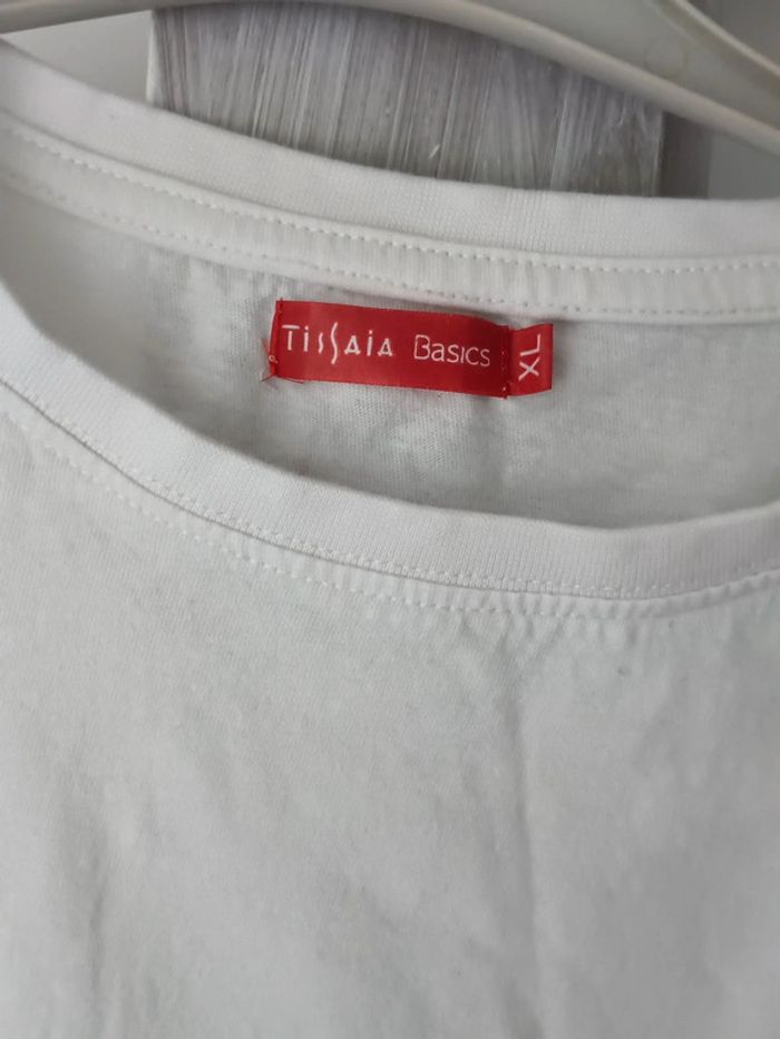 Tee shirt blanc taille 42 - photo numéro 3