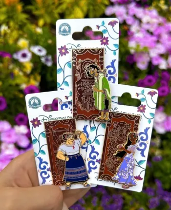 Lot pins encanto Disney