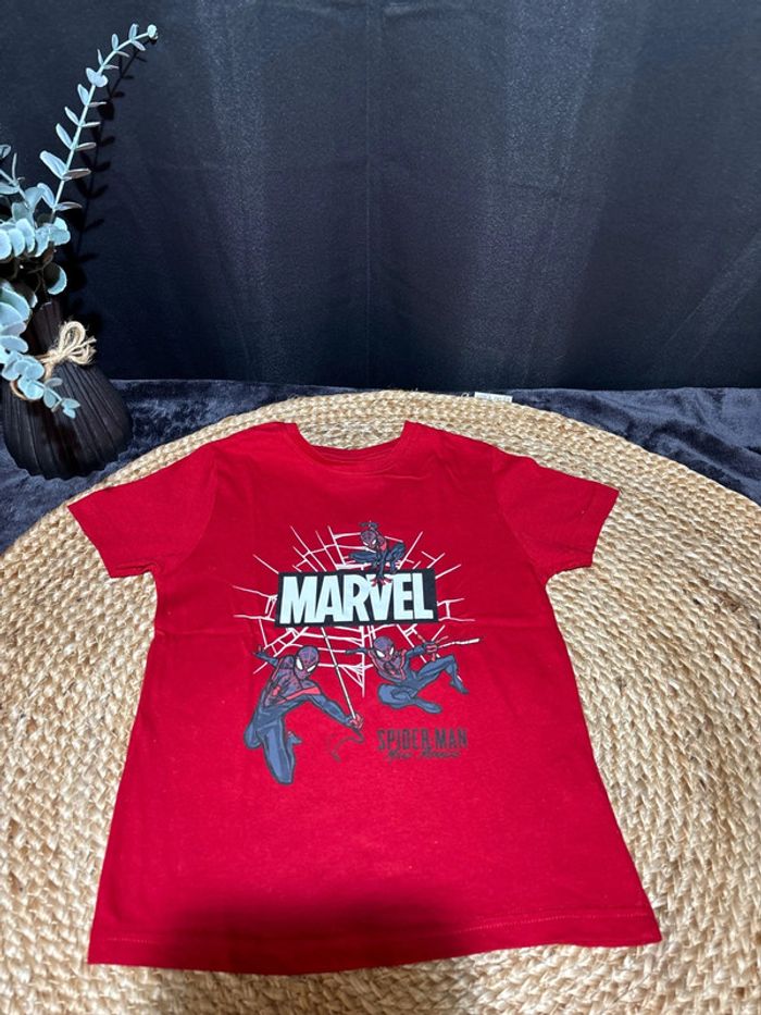 Maillot Marvel taille 5-6ans - photo numéro 2