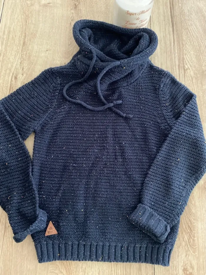 Pull 10 ans peu portes marque deelux