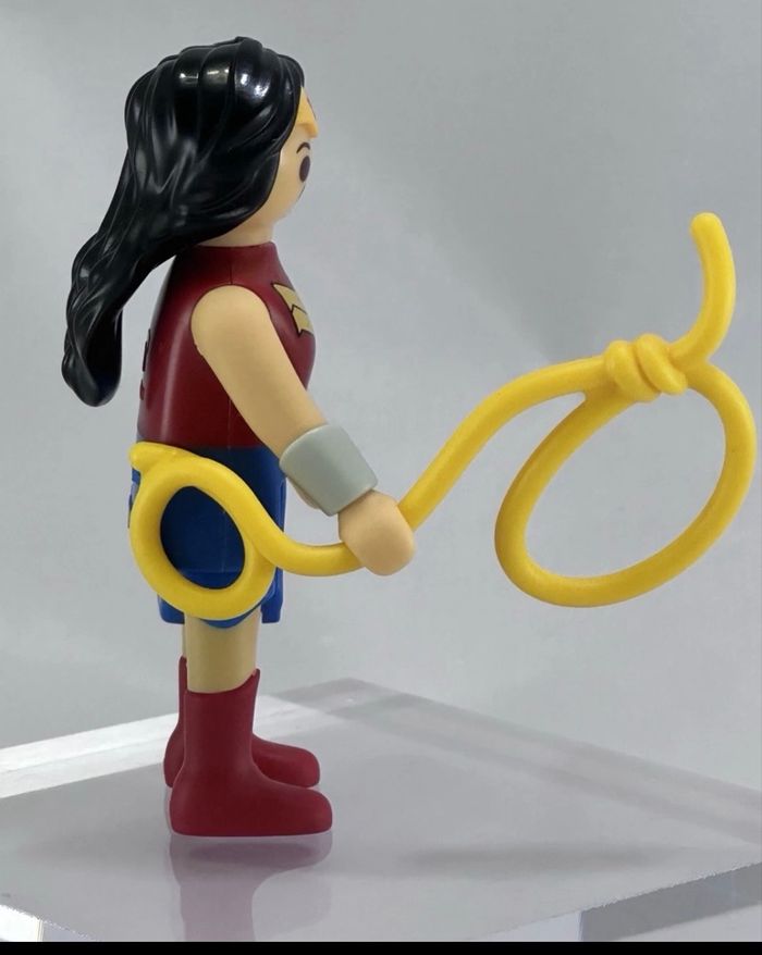 Playmobil  XL Batman et wonder woman  kinder maxi Xl - photo numéro 5