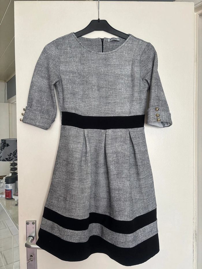 Robe classique neuve
