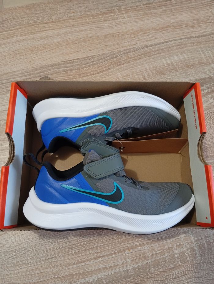 Baskets Nike neuves t.29,5 - photo numéro 4
