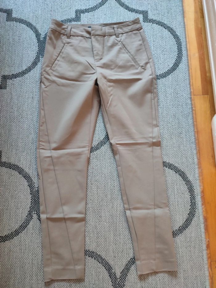 Chino femme taille 34 / XS Vero Moda