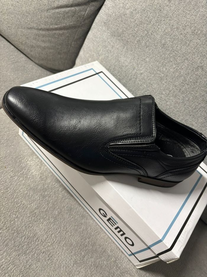 Chaussures neuves plusieurs tailles - photo numéro 3