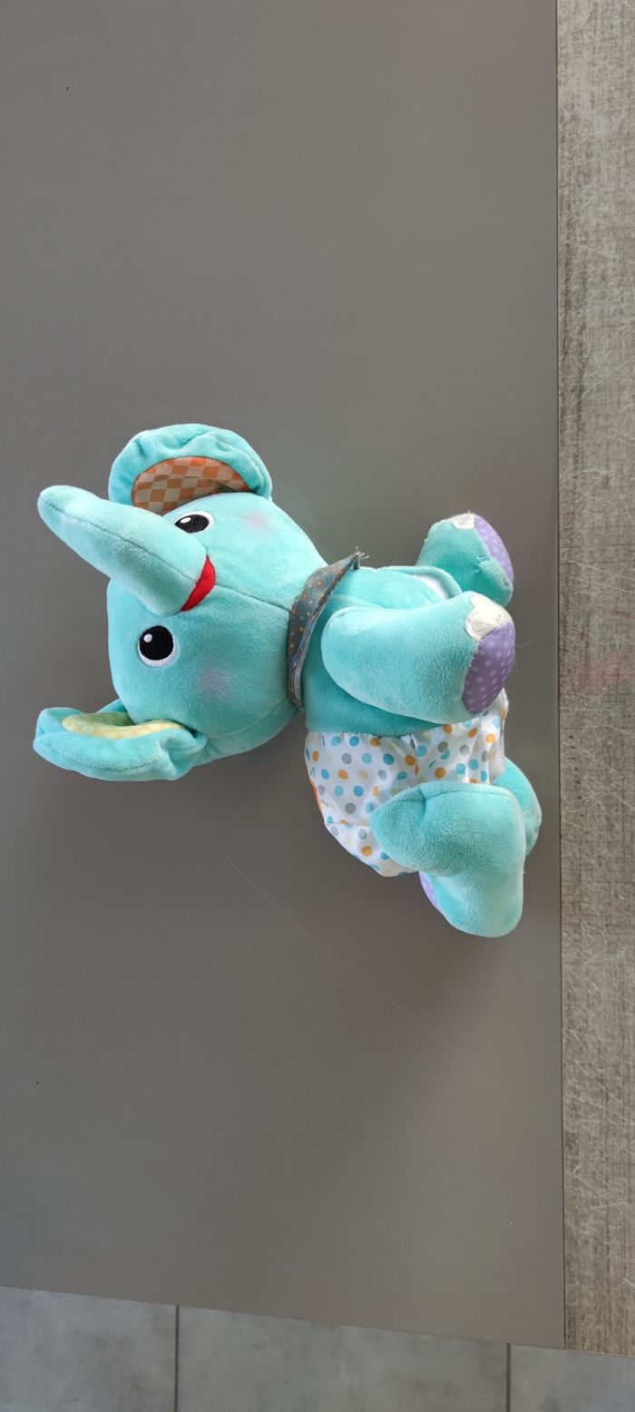 Éléphanteau peluche musical – jouet bébé (9 à 36 mois) - photo numéro 5