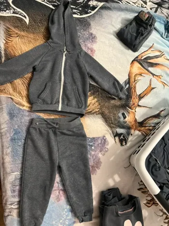 Ensemble jogging taille 24-36 mois