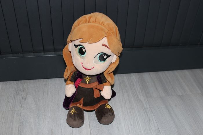 Peluche Anna La Reine des Neiges 2 - photo numéro 3