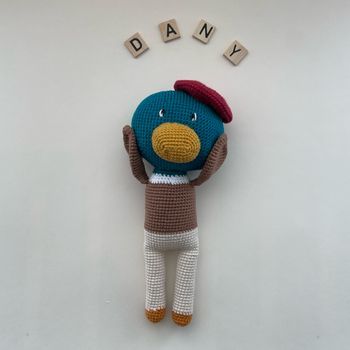 Dany le canard amigurumi peluche fait main au crochet