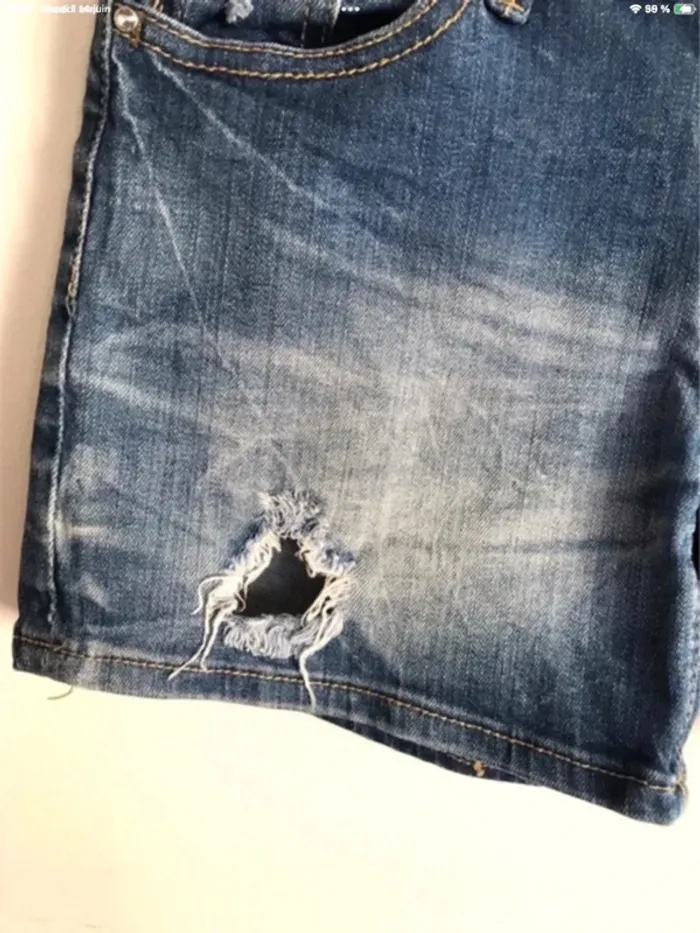 Short en jean troué Miss Anna taille 34/36 - photo numéro 5