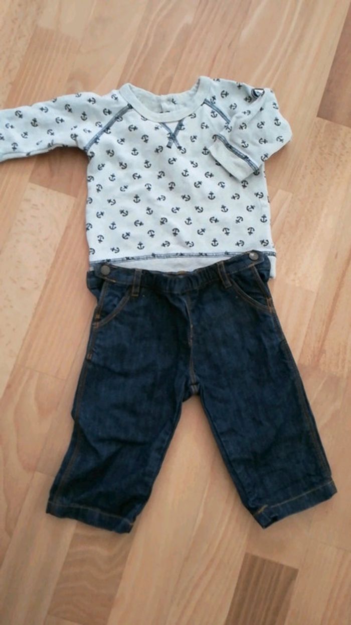 Petit Bateau ensemble garçon 6 mois pantalon polo et jean - photo numéro 2