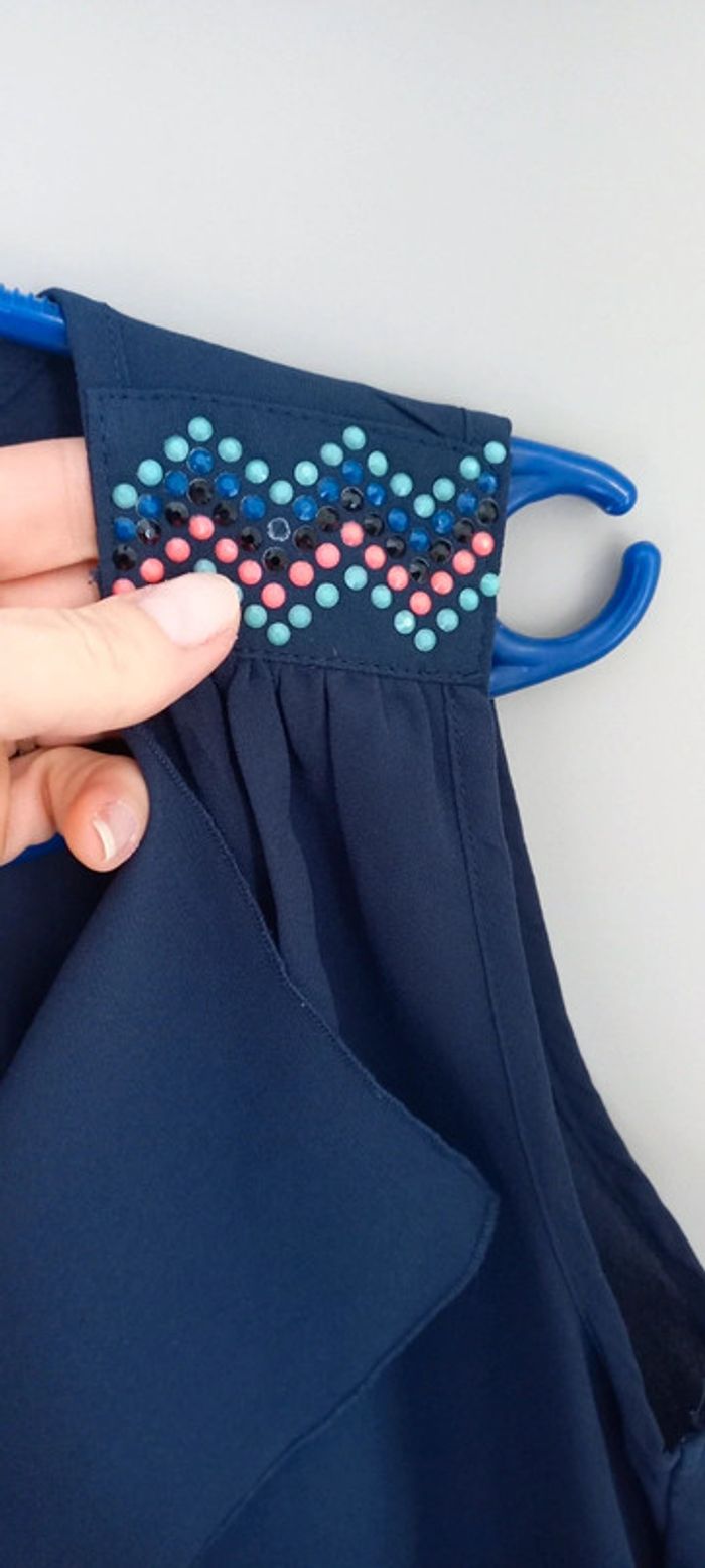 Top bleu marine à volants et petits strass - photo numéro 2