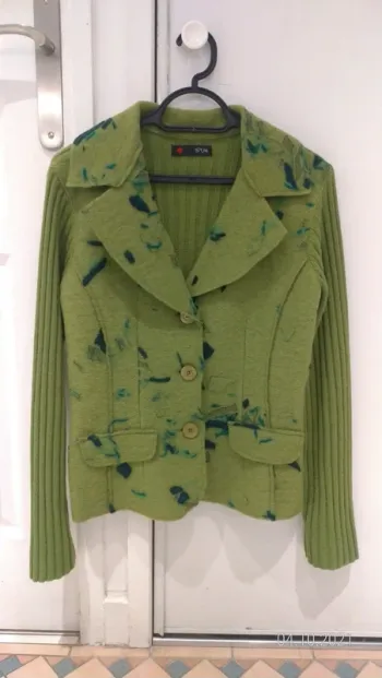 Veste blazer verte en laine bouillie, côtelée manches et dos