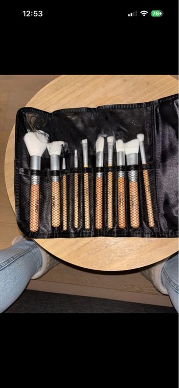 Pochette de 10 pinceaux à maquillage