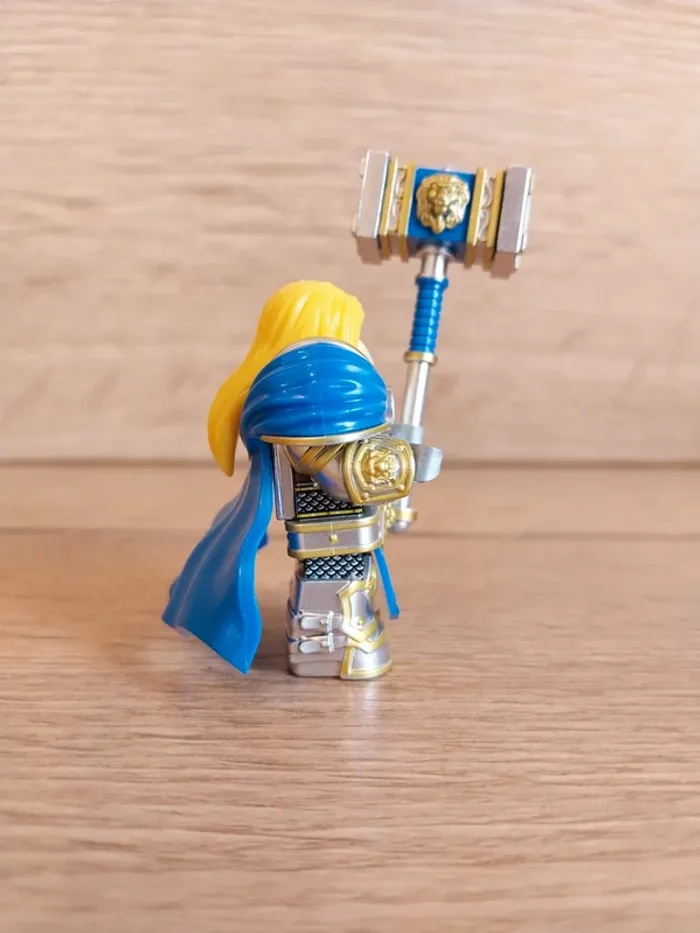 Figurine type lego Arthas Warcraft - photo numéro 4