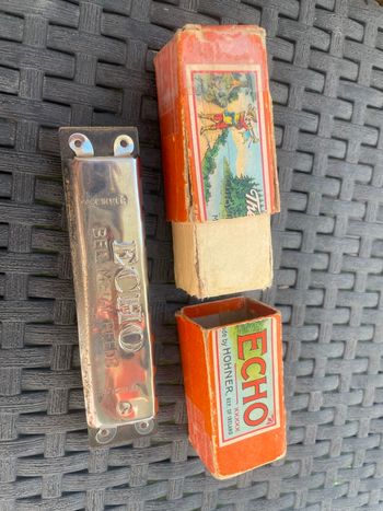 Ancien harmonica Hohner modèle Écho 