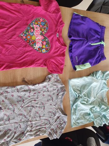 Lot tee shirts short 6 -7 ans