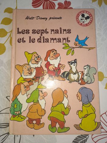 Les 7 nains et le diamant disney