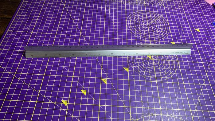 Règle triangulaire