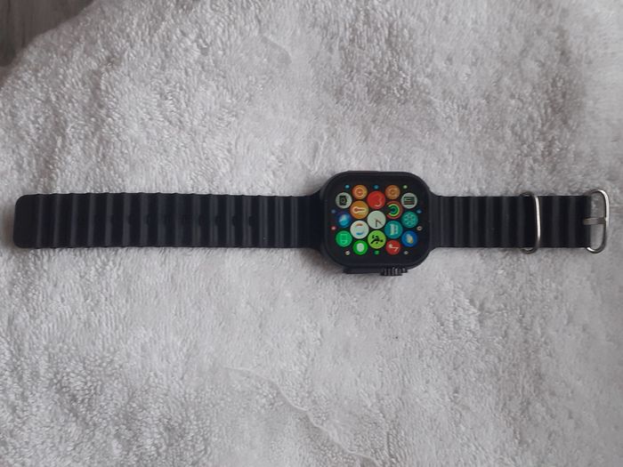 Montre connecté marque Iconic