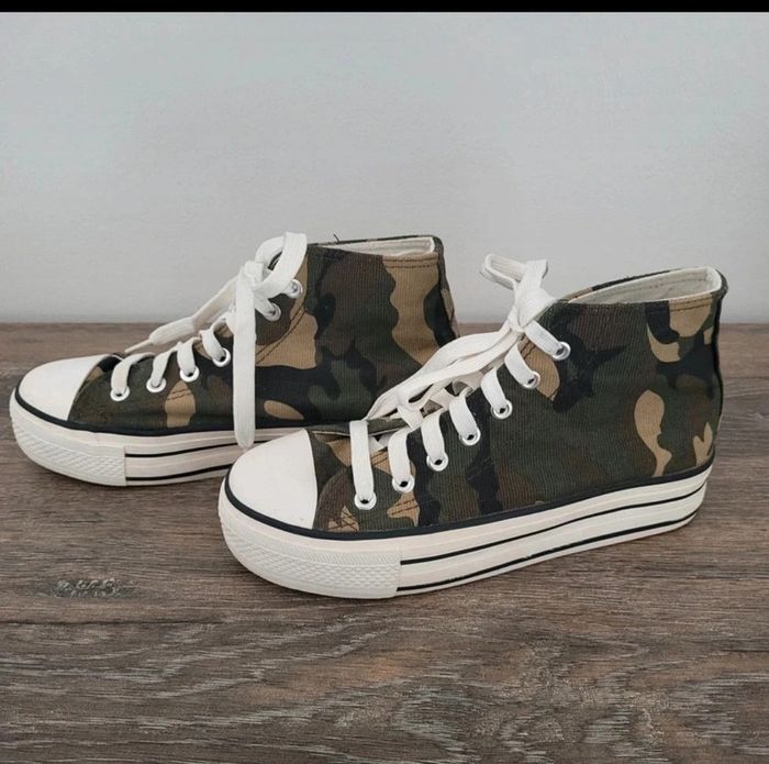 Baskets toile kaki militaire T 37