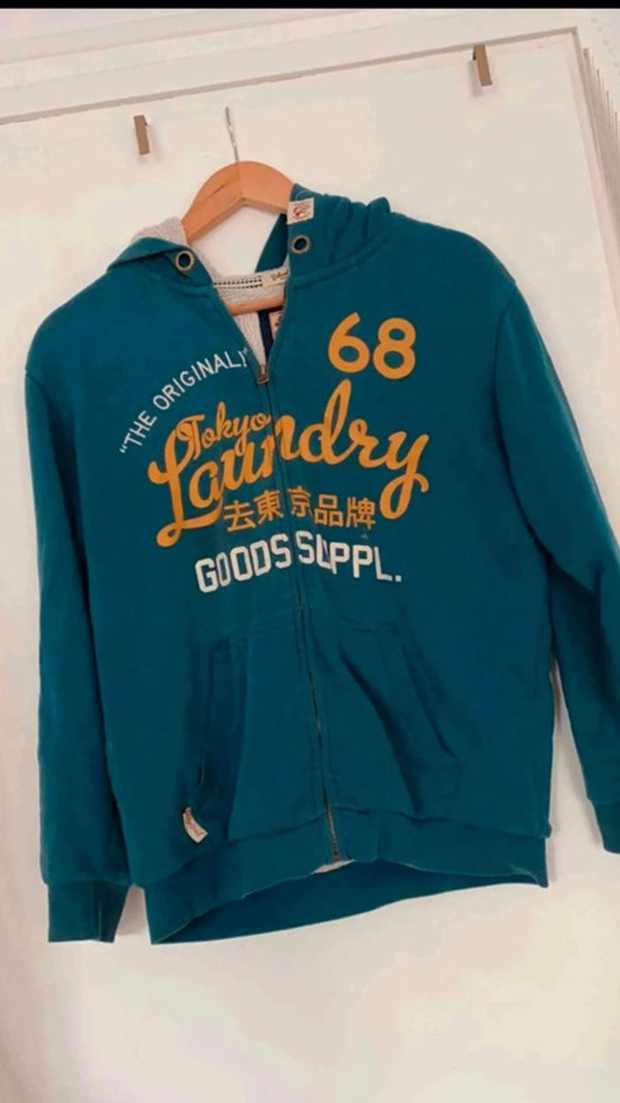 Sweat taille  14 ans