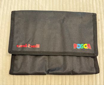 pochette POSCA avec feutres
