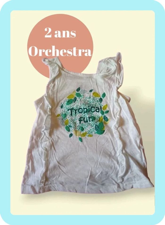 Maillot à bretelles taille 2 ans (92cm) marque Orchestra en très bon état.