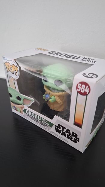 Funko pop disney star wars grogu with armor mando mandalorian 584
